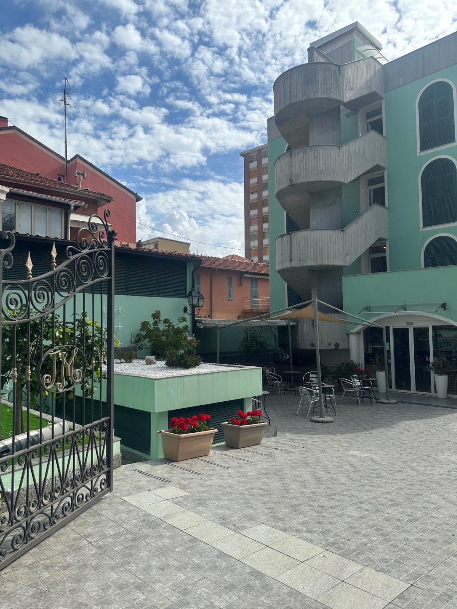 Hotel Jean Marie Arma di Taggia Buitenkant foto